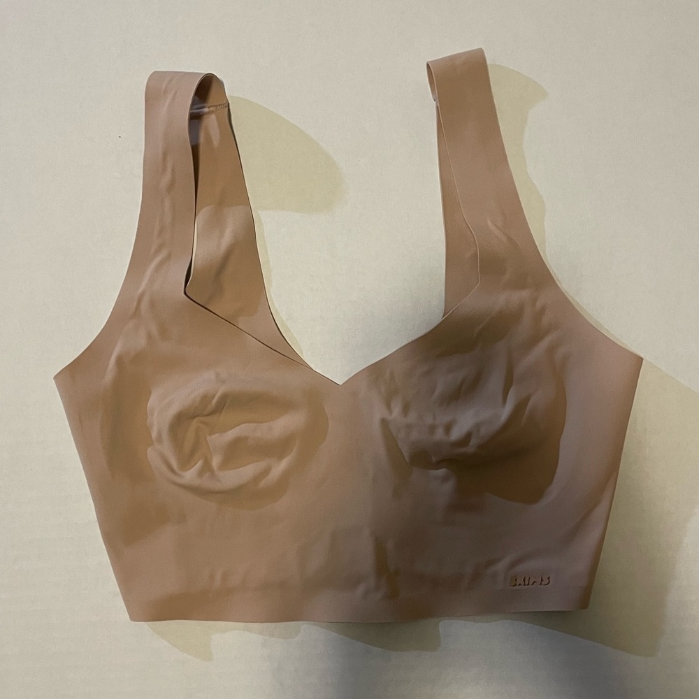 SKIMS Naked Plunge Bra Longline